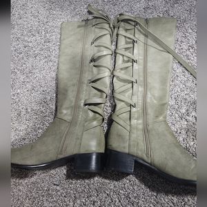 Once Upon a Time Snow White boots size 9